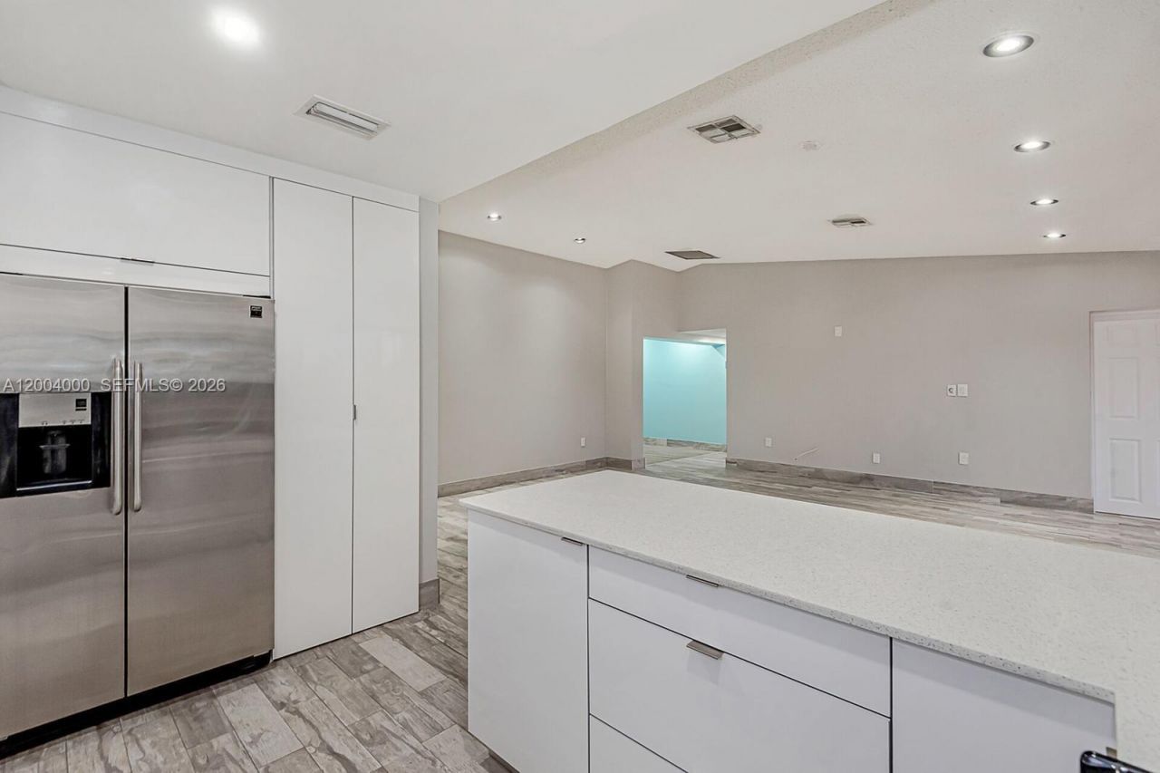 740 NW 105th Pl, Unit A6, Miami, FL 33172 Photo