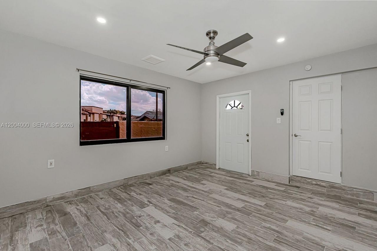 740 NW 105th Pl, Unit A6, Miami, FL 33172 Photo