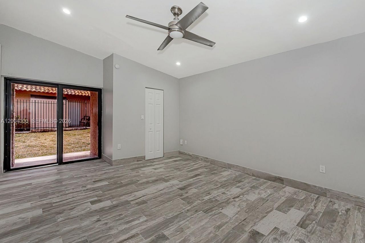 740 NW 105th Pl, Unit A6, Miami, FL 33172 Photo