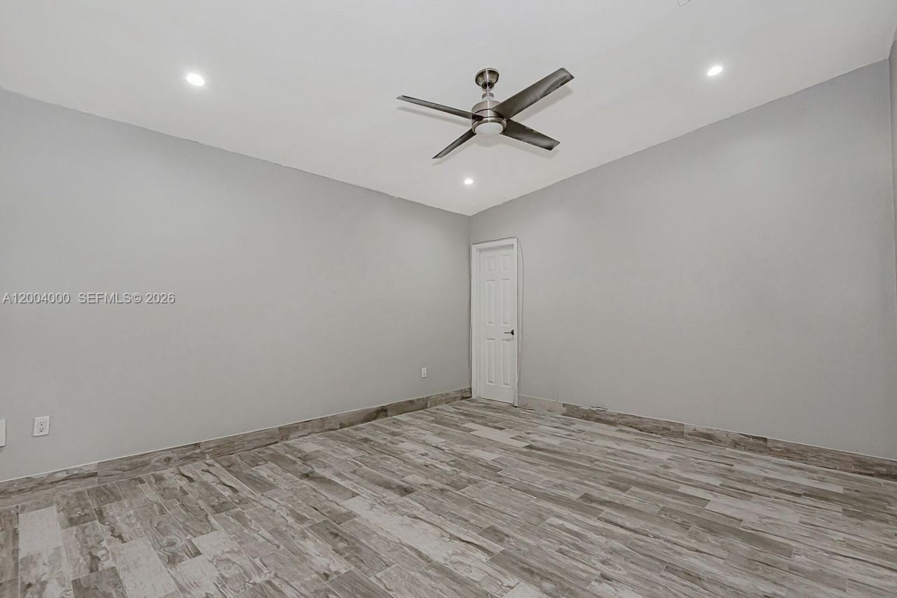 740 NW 105th Pl, Unit A6, Miami, FL 33172 Photo