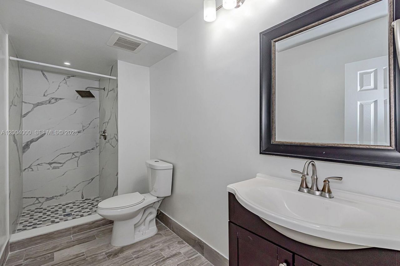 740 NW 105th Pl, Unit A6, Miami, FL 33172 Photo