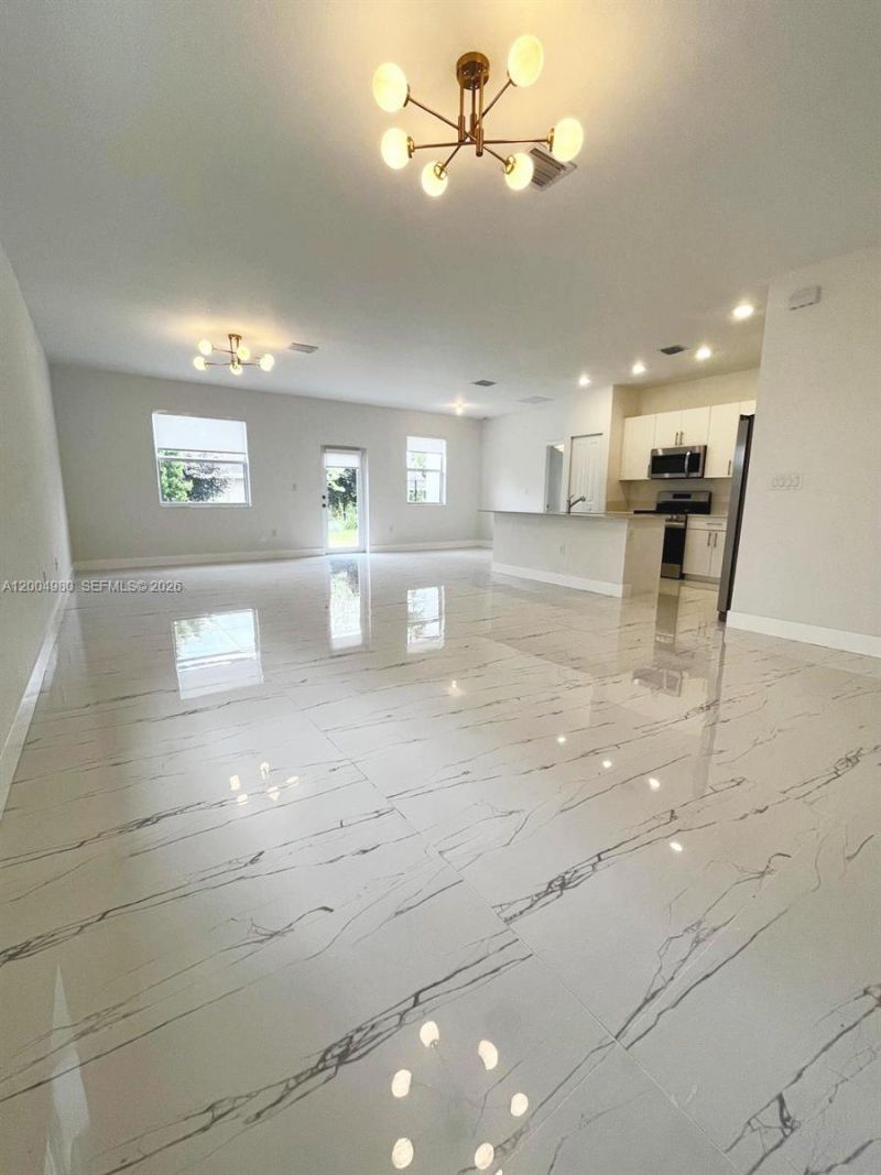 833 SE 26th Rd , Homestead, FL 33035 Photo