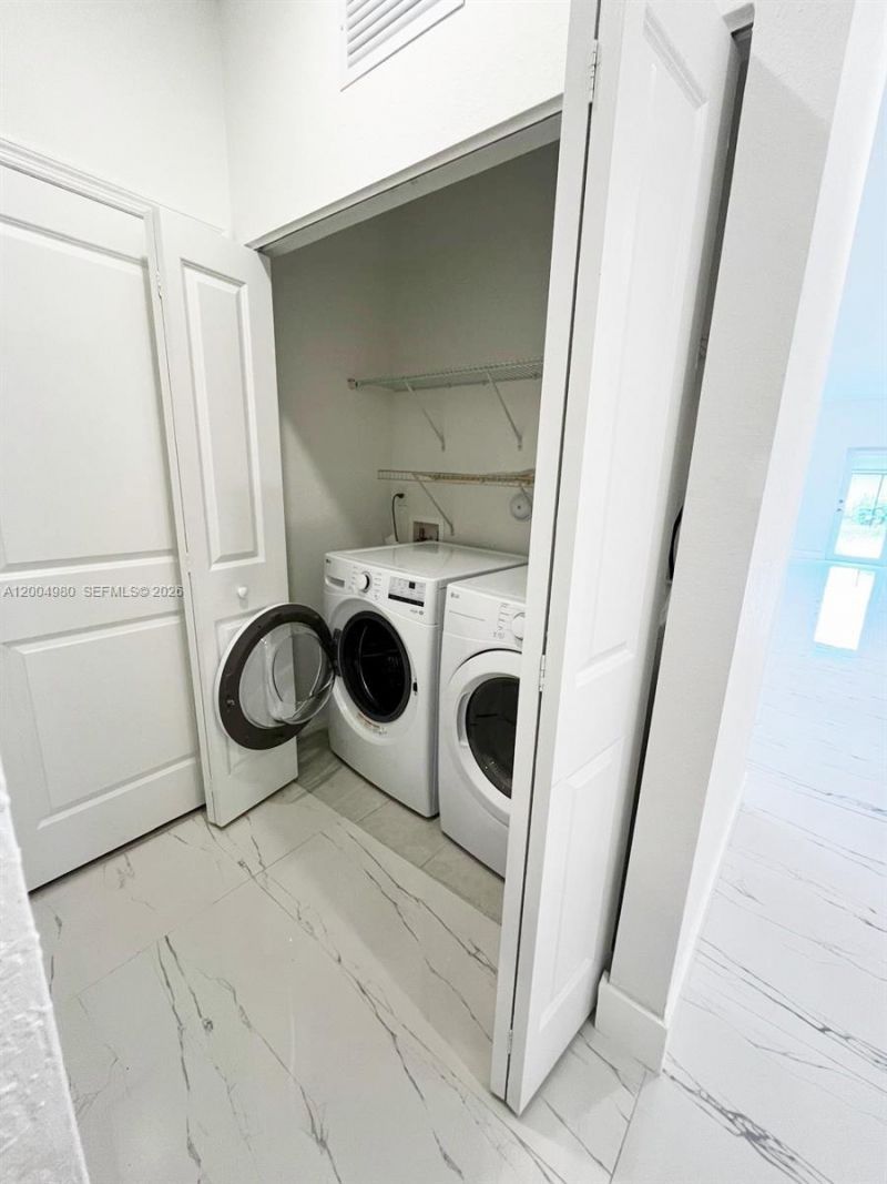 833 SE 26th Rd , Homestead, FL 33035 Photo