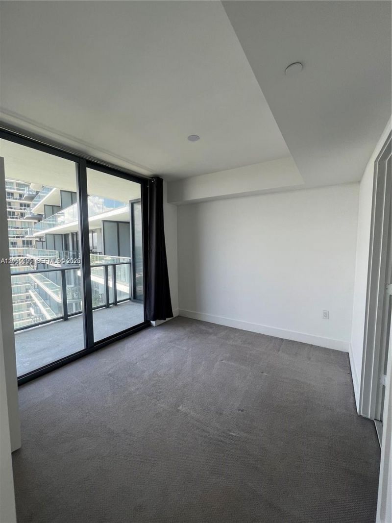 121 NE 34 St , Unit 2215, Miami, FL 33137 Photo