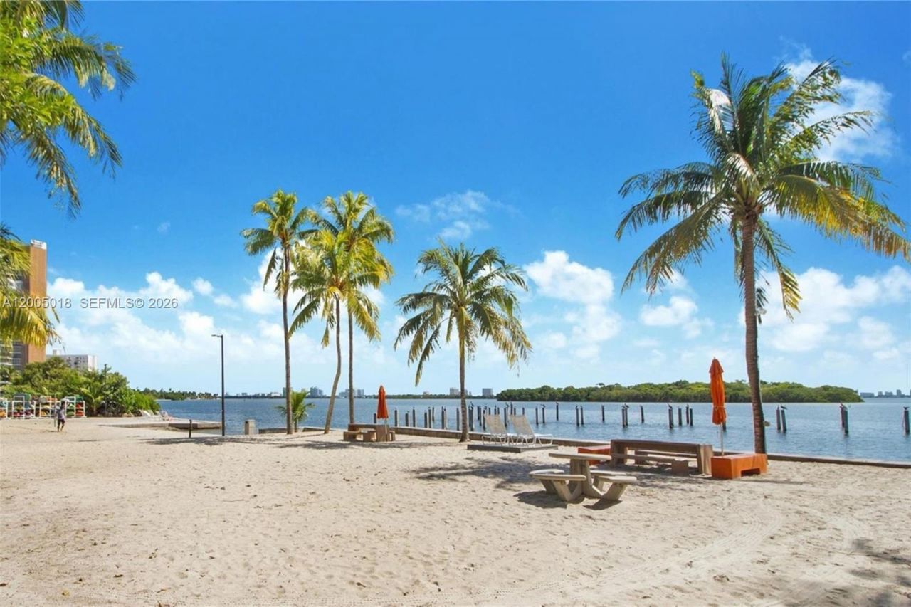 777 NE 62nd St , Unit C402, Miami, FL 33138 Photo
