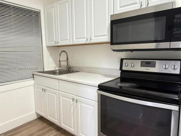 842 Himmarshee St , Unit 1, Fort Lauderdale, FL 33312