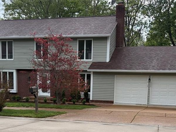 463 Maymont Drive , Ballwin, MO 63011