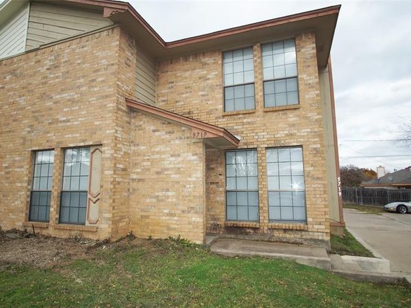 5719 Red Cactus Court, Arlington, TX 76017