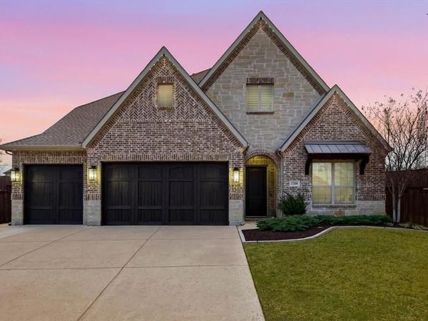 1208 Broadmoor Way, Roanoke, TX 76262