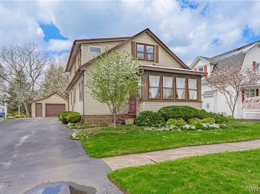 297 Pine Street , Lockport, NY 14094