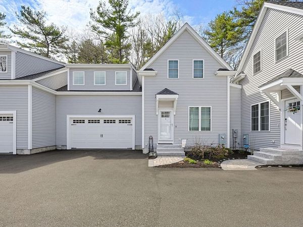 3 Harmony Lane, Unit 3, Medway, MA 02053