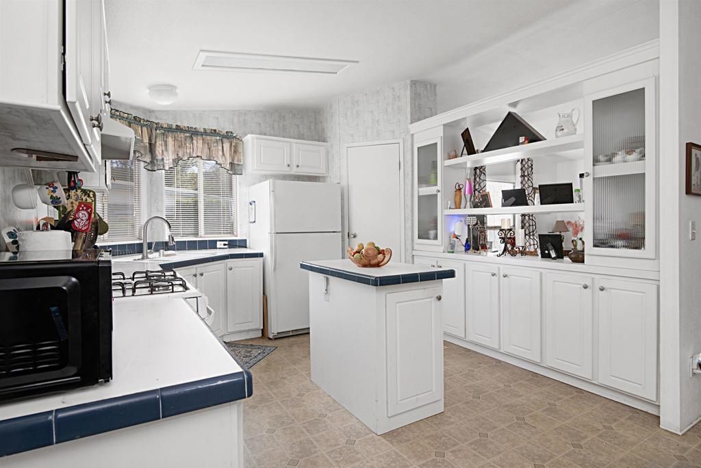 2030 Black Canyon Rd, Unit 29, Ramona, CA 92065 Main Photo