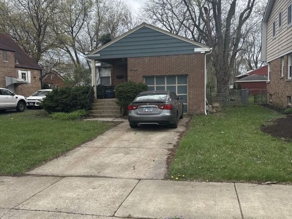 18430 Cowing Court , Homewood, IL 60430