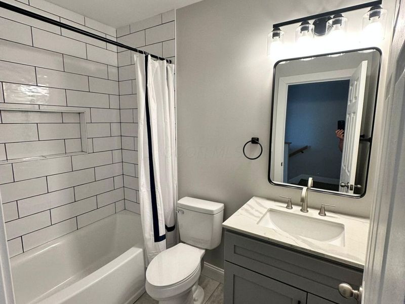 7945 High , Unit A, Orient, OH 43146 Photo 6