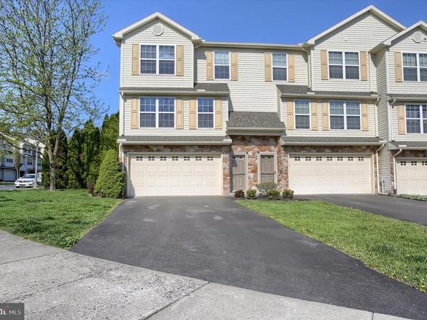 154 MAPLETON BOULEVARD, HARRISBURG, PA 17112