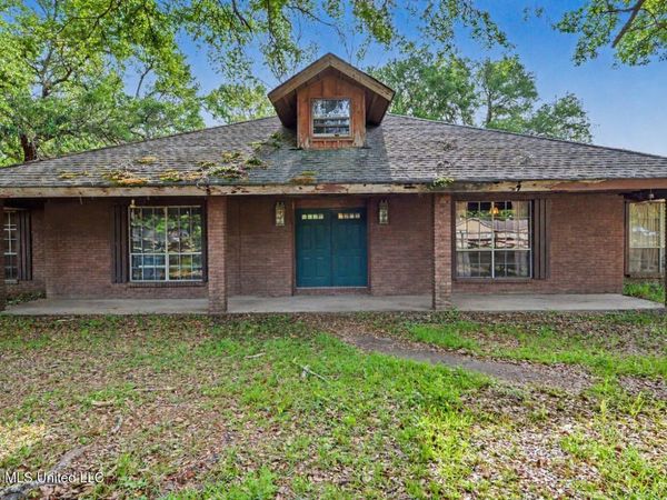 10100 Echo Glen Drive, Moss Point, MS 39562