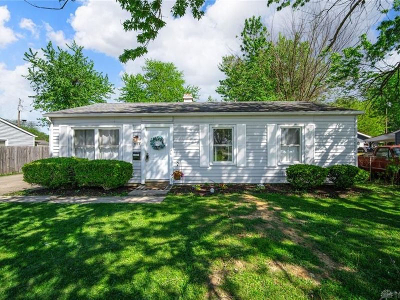 1958 Kylemore Drive, Xenia, OH 45385 Photo 2