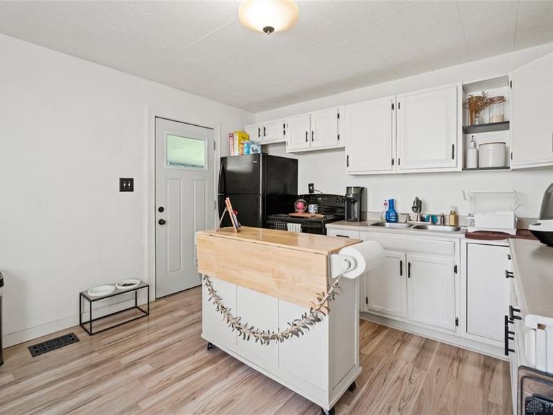 1958 Kylemore Drive, Xenia, OH 45385 Photo 6