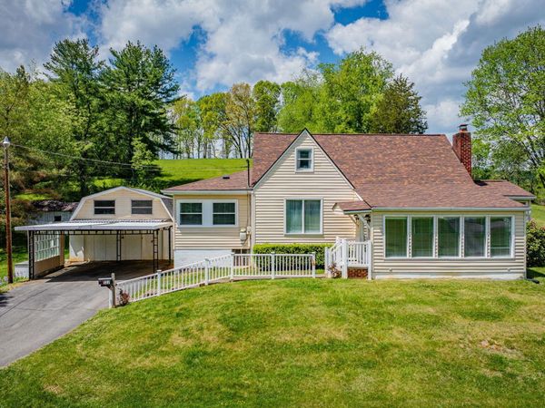 322 Valley Drive, Blountville, TN 37617