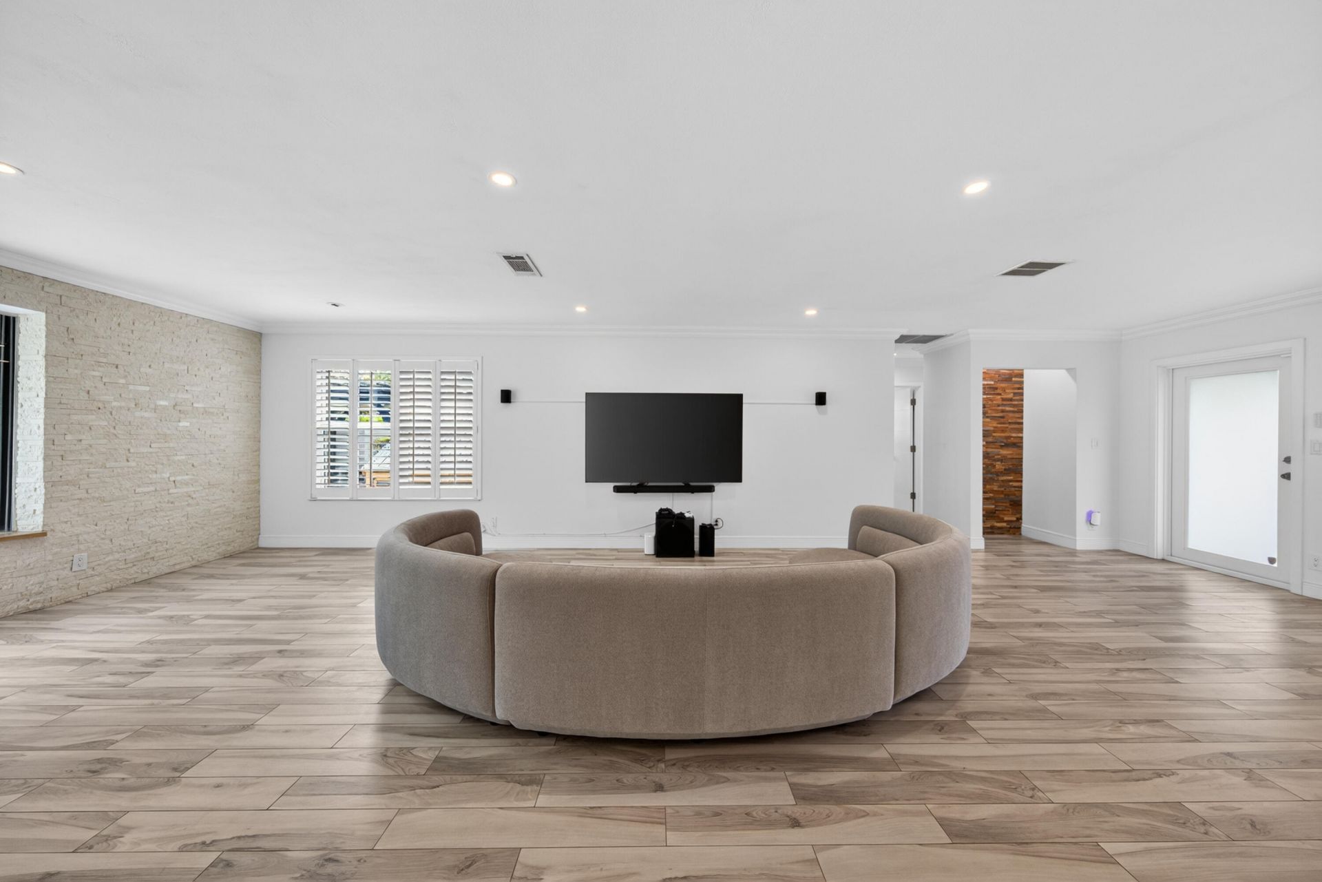 850 W Camino Real, Boca Raton, FL 33486 Photo