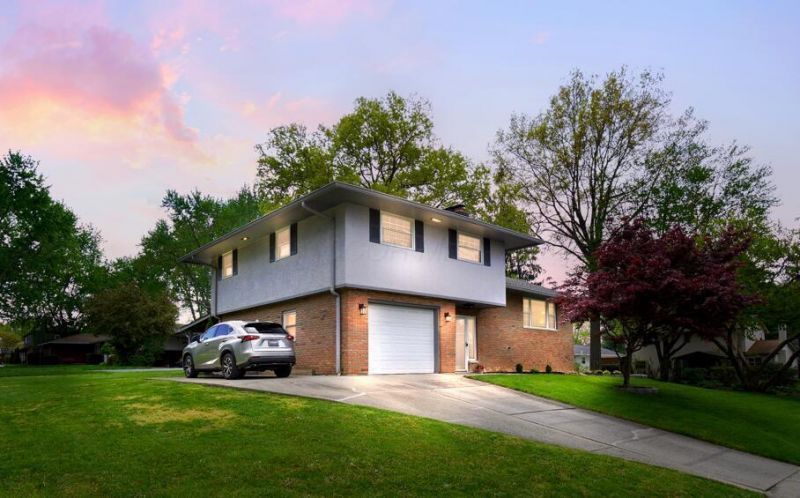 60 Savern Place, Columbus, OH 43230 Main Photo