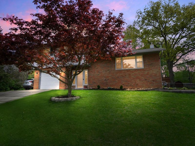 60 Savern Place, Columbus, OH 43230 Photo 2
