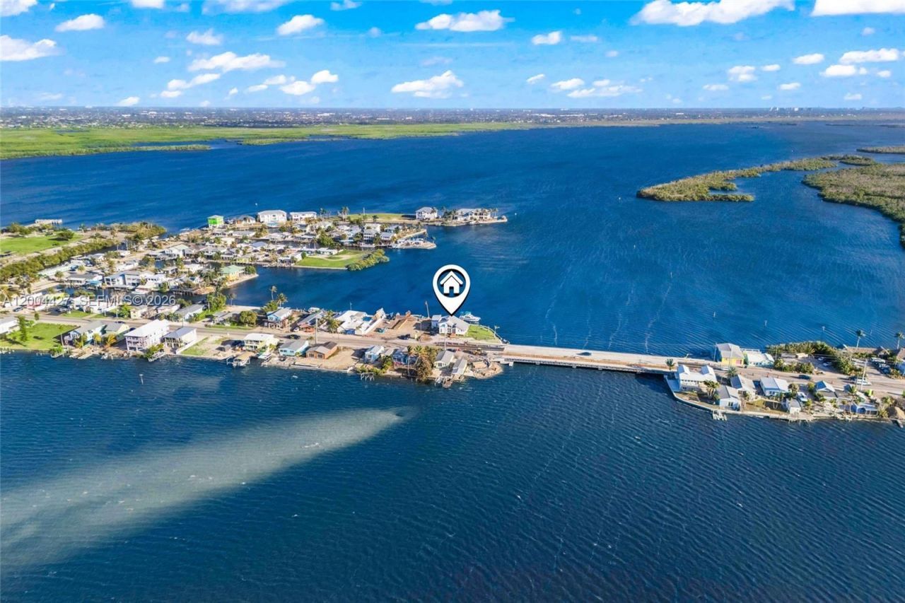 4767 Pine Island Rd NW , Matlacha, FL 33993 Photo