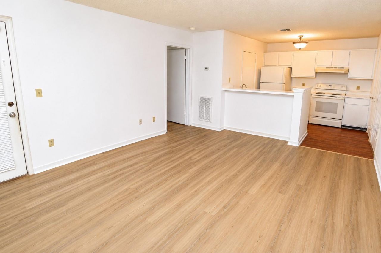 11901 4th Street N, Unit 11105, Saint Petersburg, FL 33716 Photo