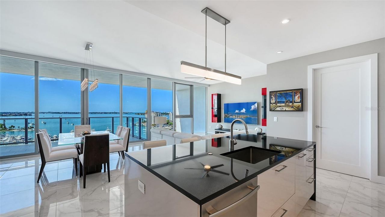 1155 N Gulfstream Avenue, Unit 1107, Sarasota, FL 34236 Photo
