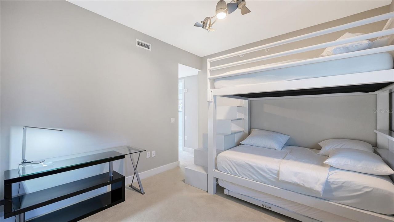 1155 N Gulfstream Avenue, Unit 1107, Sarasota, FL 34236 Photo