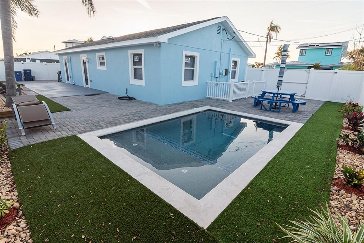 352 144th Avenue, Madeira Beach, FL 33708 Photo
