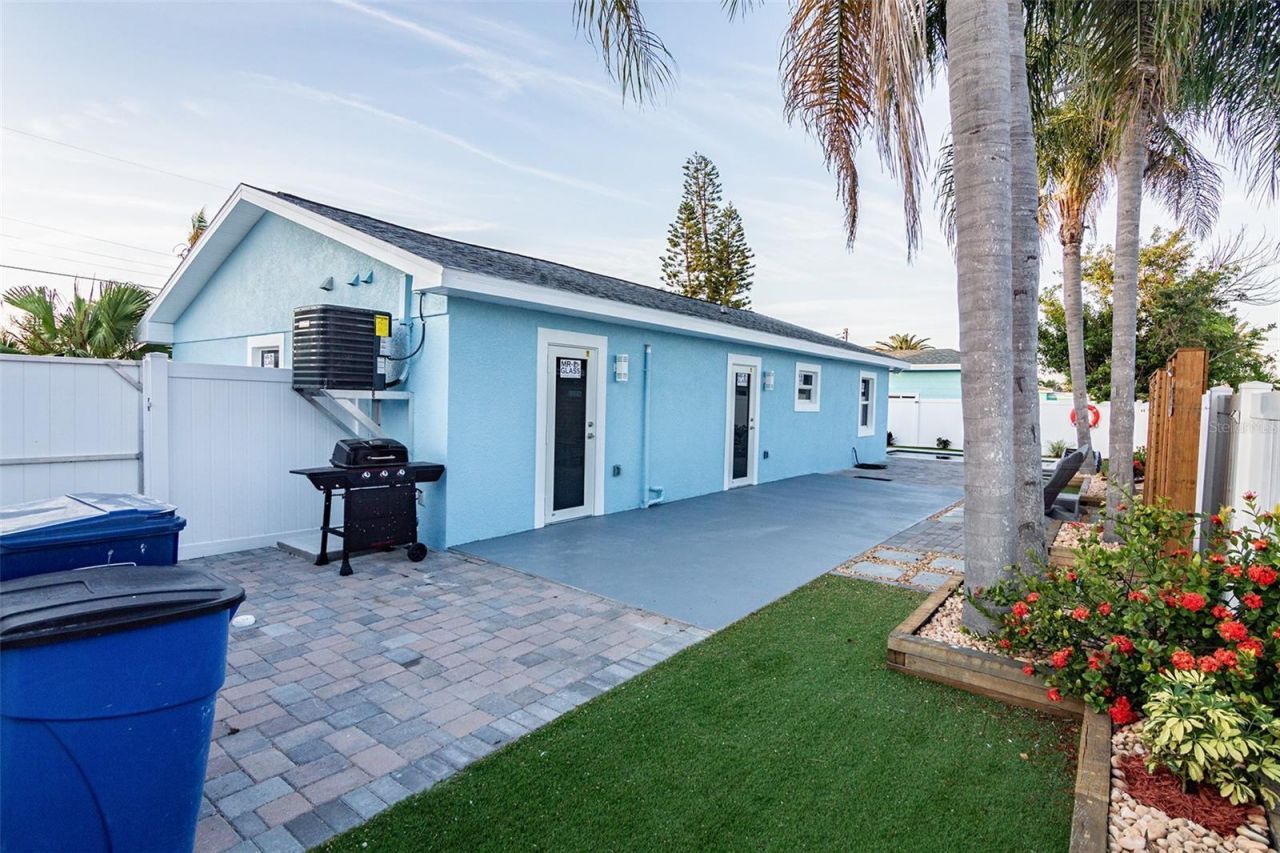 352 144th Avenue, Madeira Beach, FL 33708 Photo