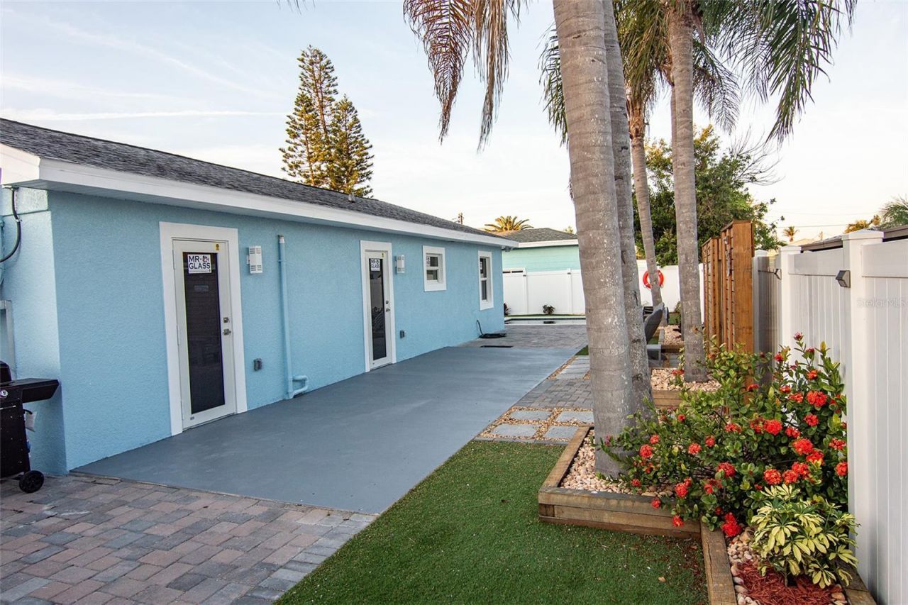 352 144th Avenue, Madeira Beach, FL 33708 Photo