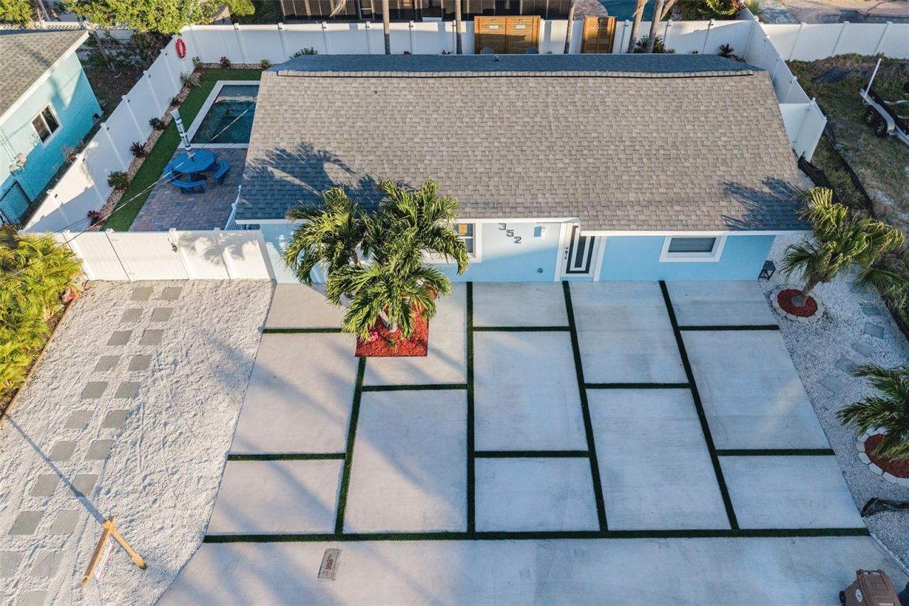 352 144th Avenue, Madeira Beach, FL 33708 Photo