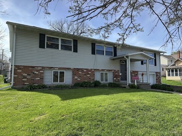 208 N College Street , Mt. Carroll, IL 61053