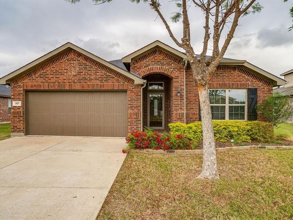 357 Coral Vine Lane, Burleson, TX 76028