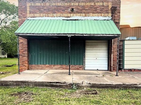 120 3rd Street , Kerens, TX 75144