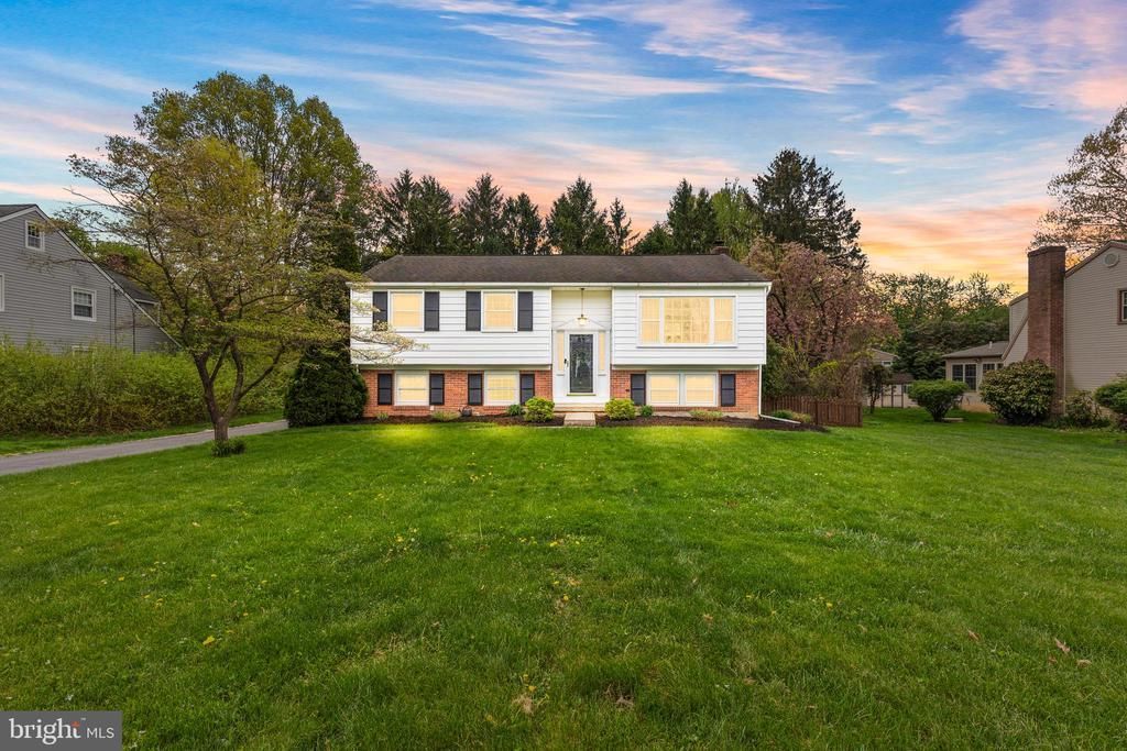 2604 BEECHWOOD ROAD, LANCASTER, PA 17601