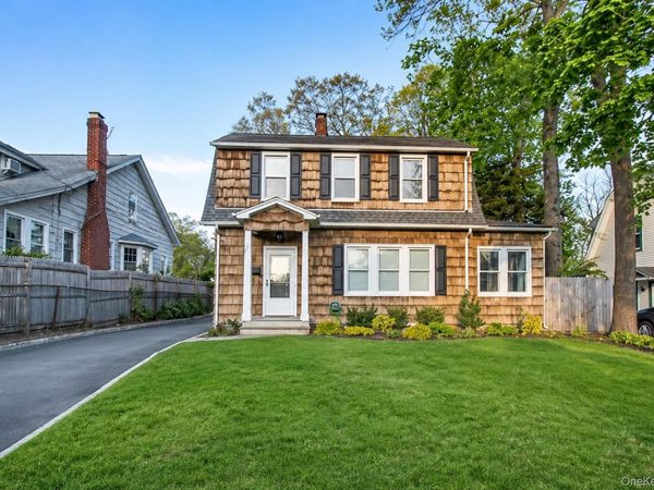 26 W 5th Street, Locust Valley, NY 11560