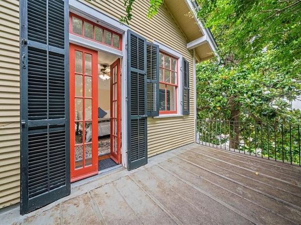 2608 MAGAZINE Street , New Orleans, LA 70130