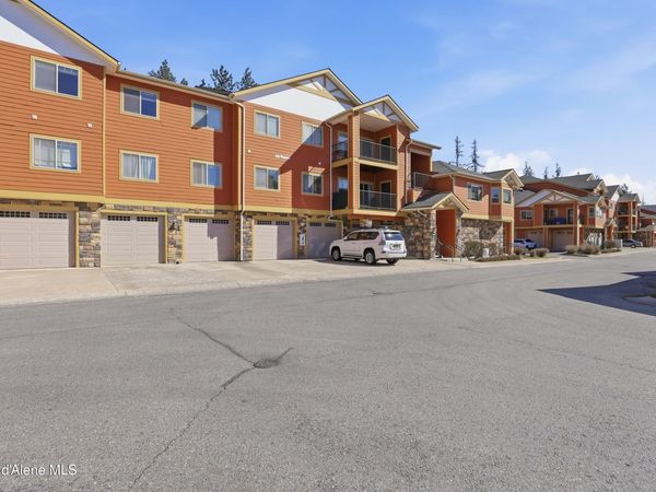 6800 N Spurwing LOOP, Unit 202, Coeur d'Alene, ID 83815
