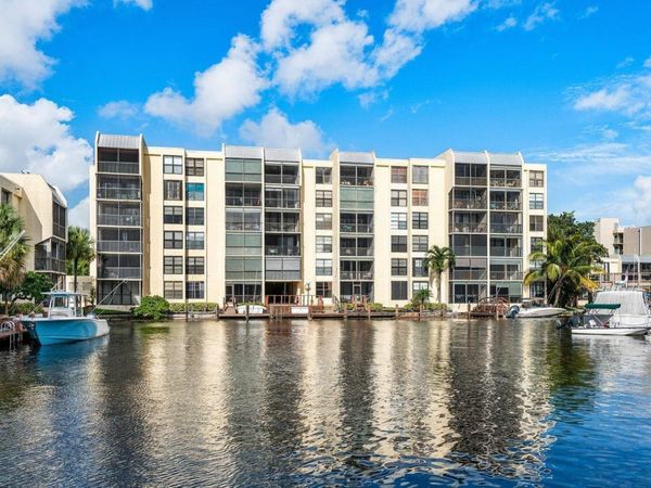 9 Royal Palm Way, Unit 106, Boca Raton, FL 33432