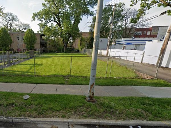 816 W Marquette Road , Chicago, IL 60621