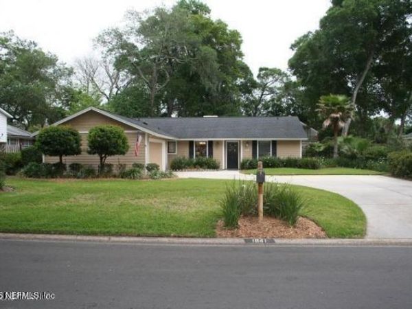 1841 TWELVE OAKS Lane E, Neptune Beach, FL 32266