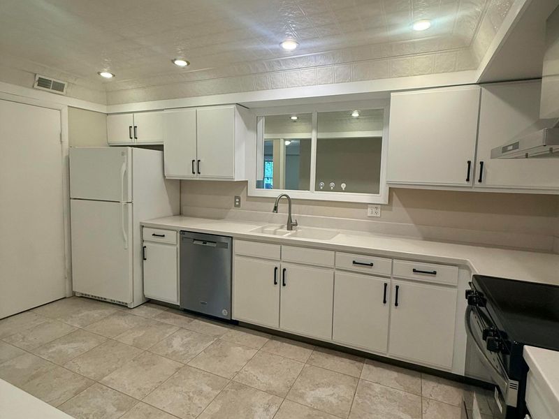 1512 Lafayette Drive, Unit #B, Upper Arlington, OH 43220 Photo 11