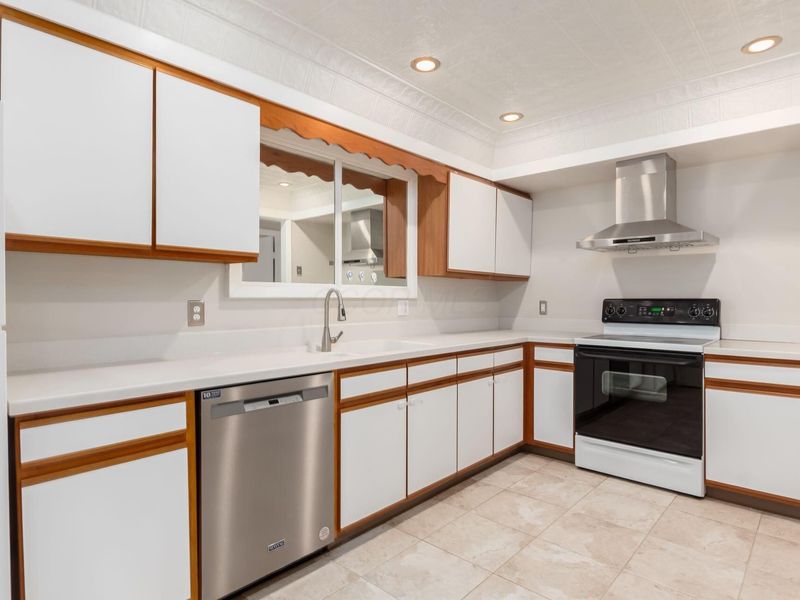 1512 Lafayette Drive, Unit #B, Upper Arlington, OH 43220 Photo 12