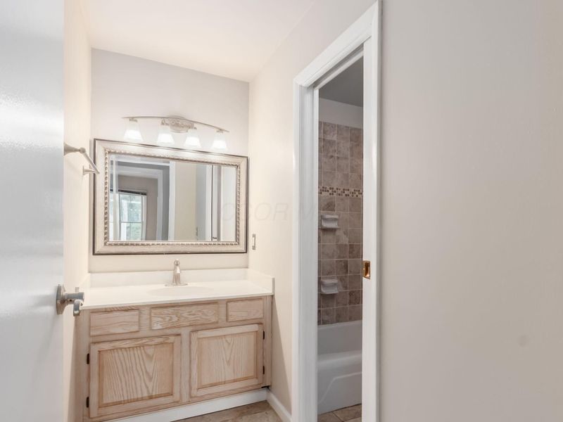 1512 Lafayette Drive, Unit #B, Upper Arlington, OH 43220 Photo 15