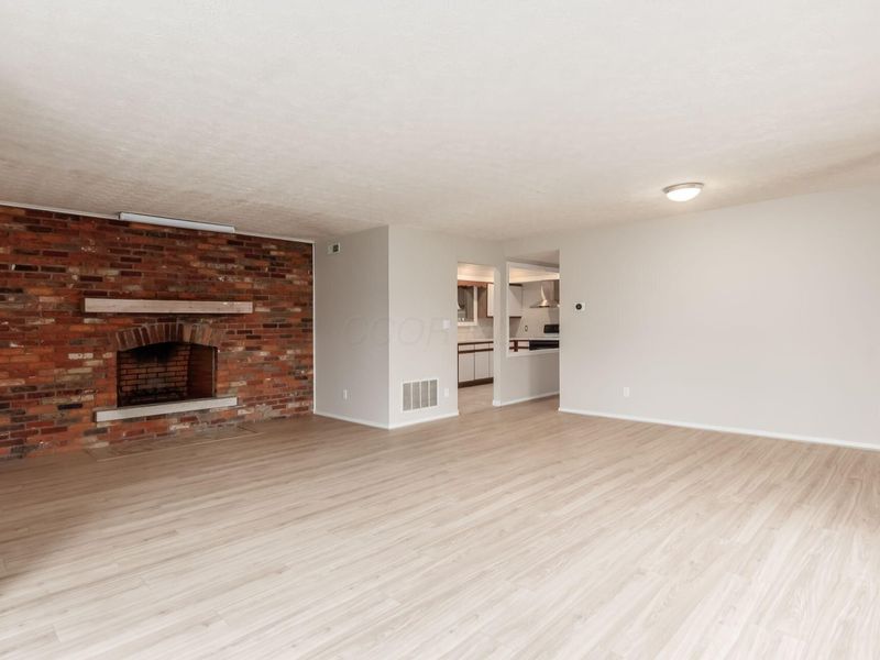 1512 Lafayette Drive, Unit #B, Upper Arlington, OH 43220 Photo 2