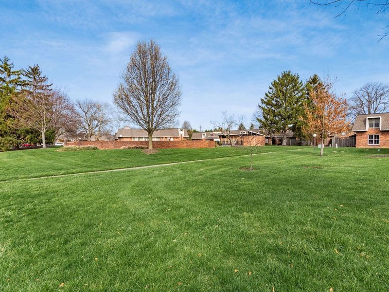 1512 Lafayette Drive, Unit #B, Upper Arlington, OH 43220 Photo 33