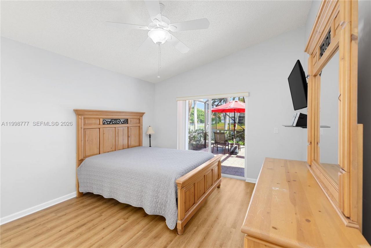 19401 SW 15th St, Pembroke Pines, FL 33029 Photo